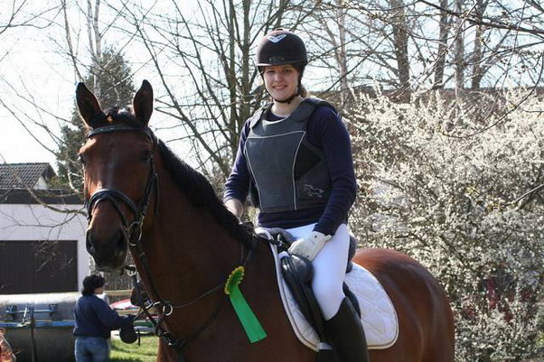 Gucci mit Dani im A-Springen Trainingsturnier Aufkirchen 6ter Platz